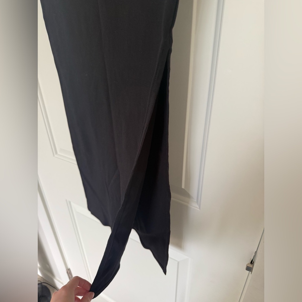 Ribbed maxi skirt with side slit - Brunette the Label - Picture 3 of 5